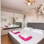 In 39210 Apartament *