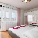 In 39210 Apartament *