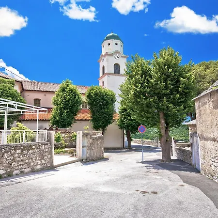 Apartament In 39210 Crikvenica