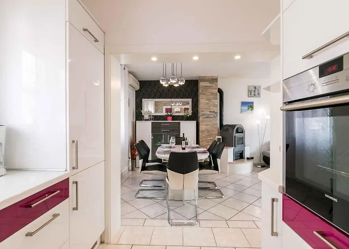 Apartament In 39210